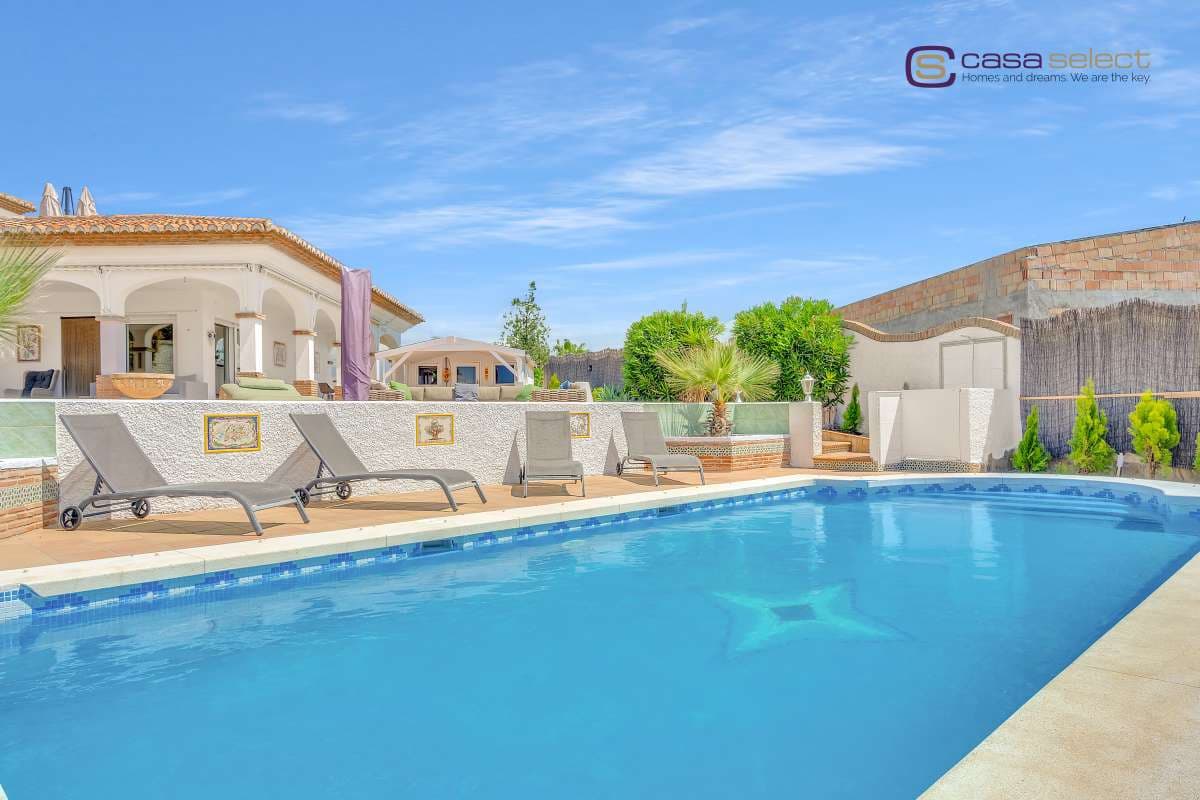 4 soverom Villa til salgs i Torre del Mar med svømmebasseng - € 665 000 (Ref: 9838680)