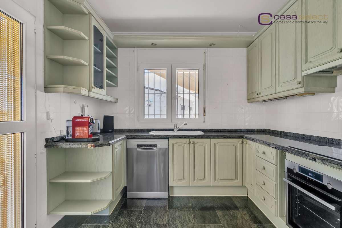 4 soverom Villa til salgs i Torre del Mar med svømmebasseng - € 665 000 (Ref: 9838680)