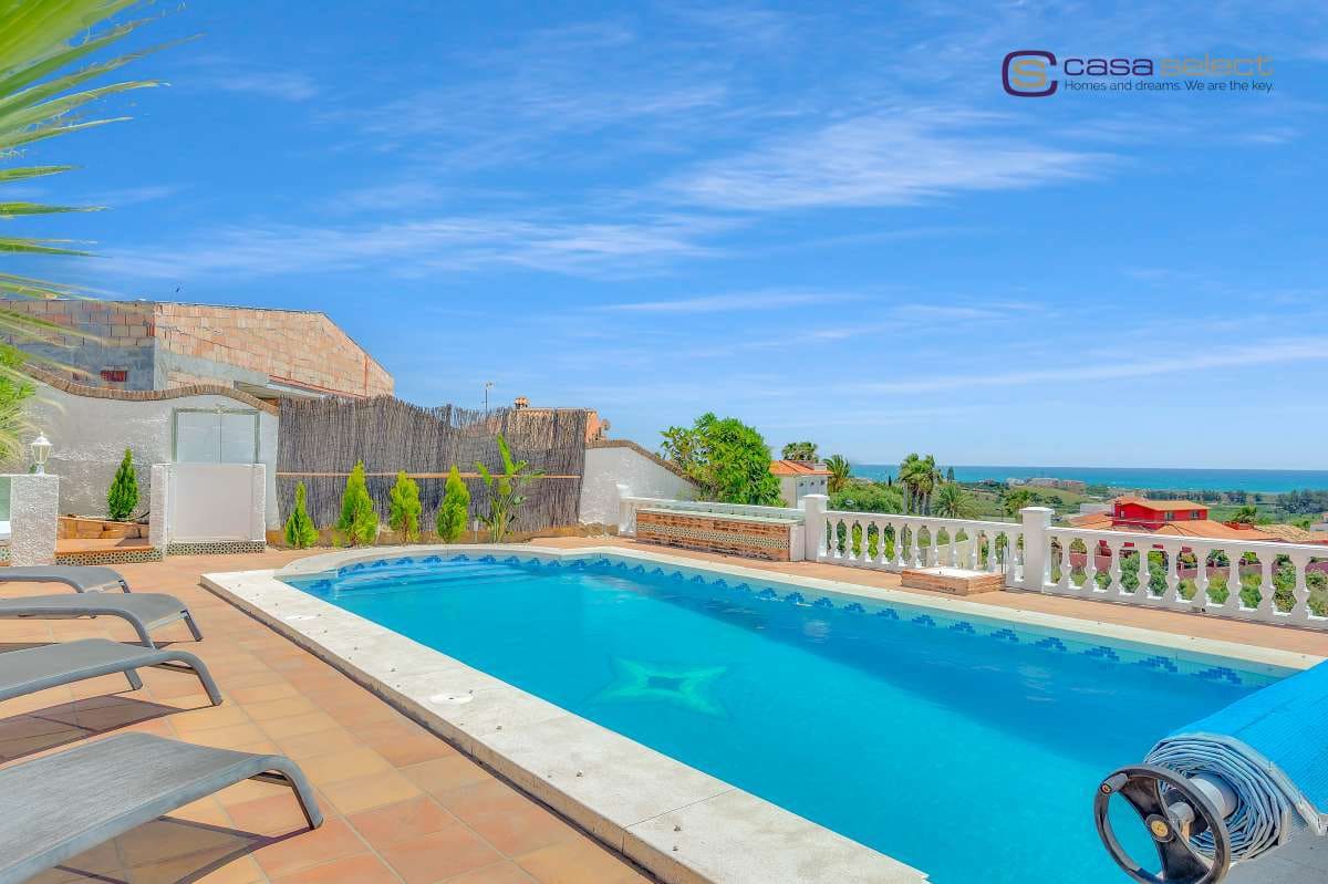 4 soverom Villa til salgs i Torre del Mar med svømmebasseng - € 665 000 (Ref: 9838680)