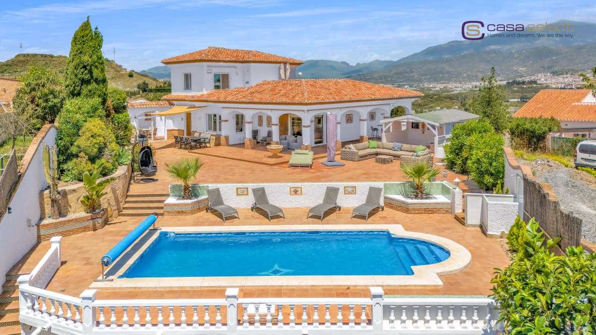 4 soverom Villa til salgs i Torre del Mar med svømmebasseng - € 665 000 (Ref: 9838680)