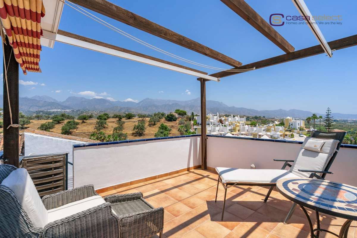 3 bedroom Villa for sale in Nerja with pool - € 449,000 (Ref: 9902467)