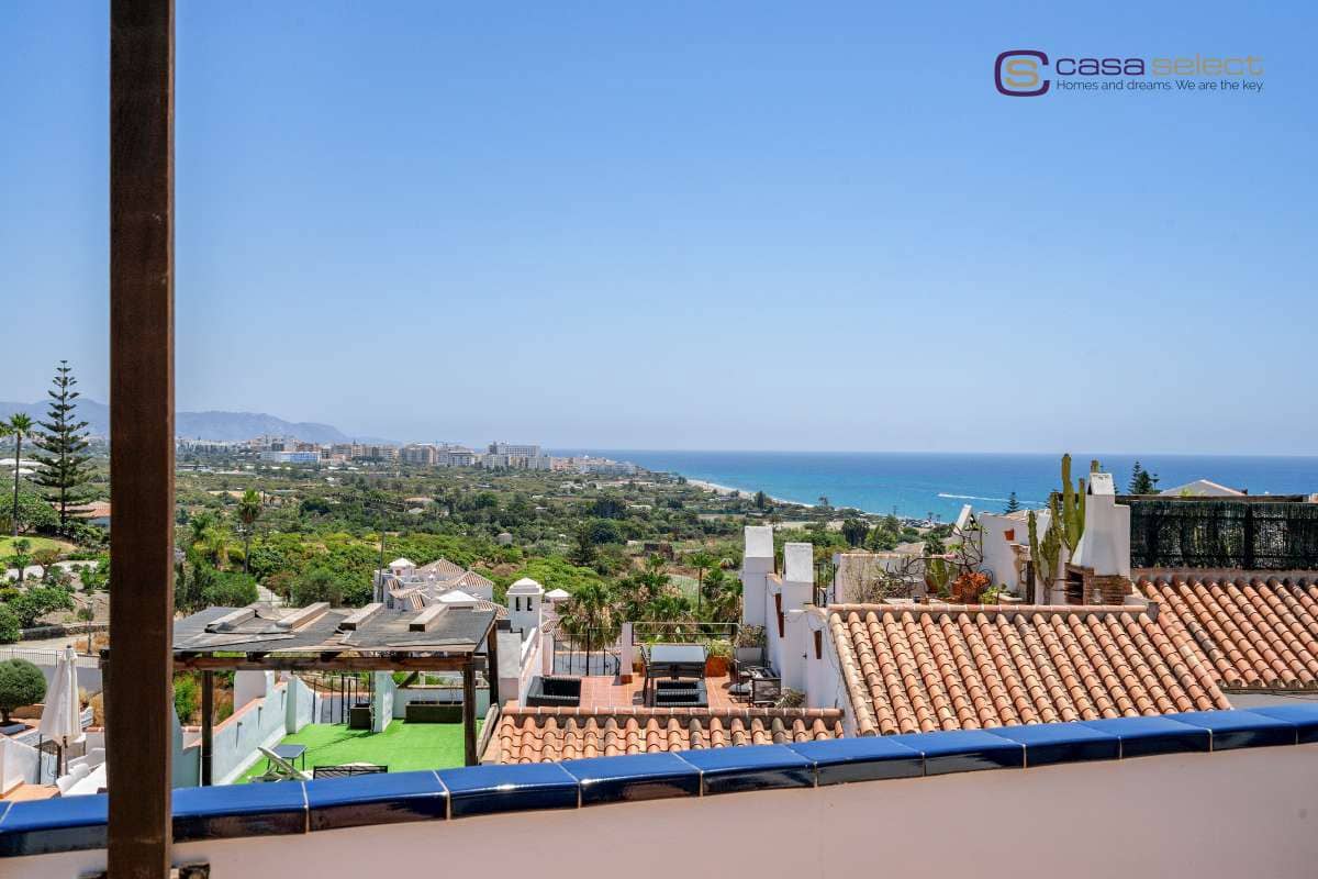 3 bedroom Villa for sale in Nerja with pool - € 449,000 (Ref: 9902467)