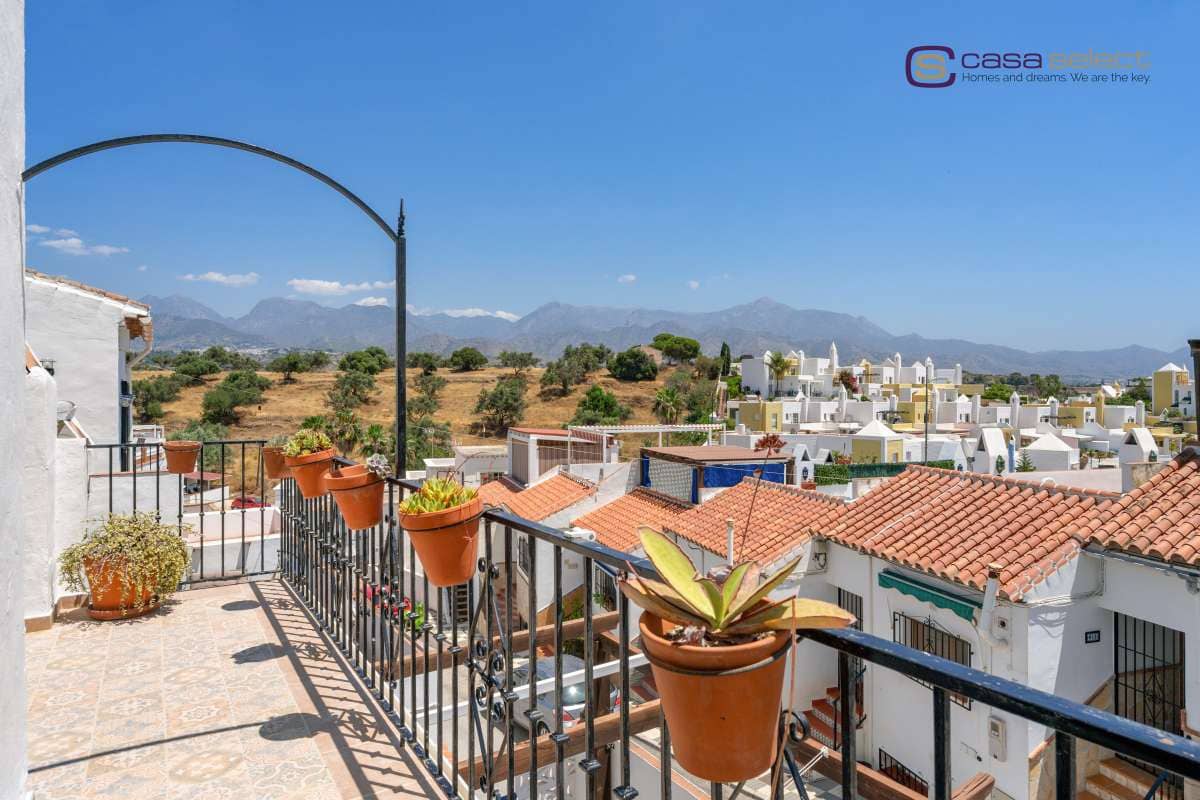 3 bedroom Villa for sale in Nerja with pool - € 449,000 (Ref: 9902467)
