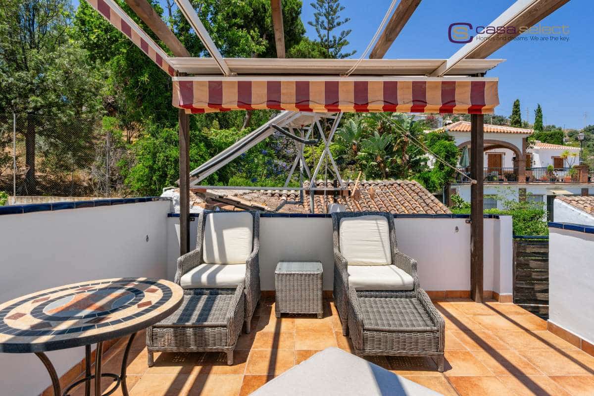 3 bedroom Villa for sale in Nerja with pool - € 449,000 (Ref: 9902467)