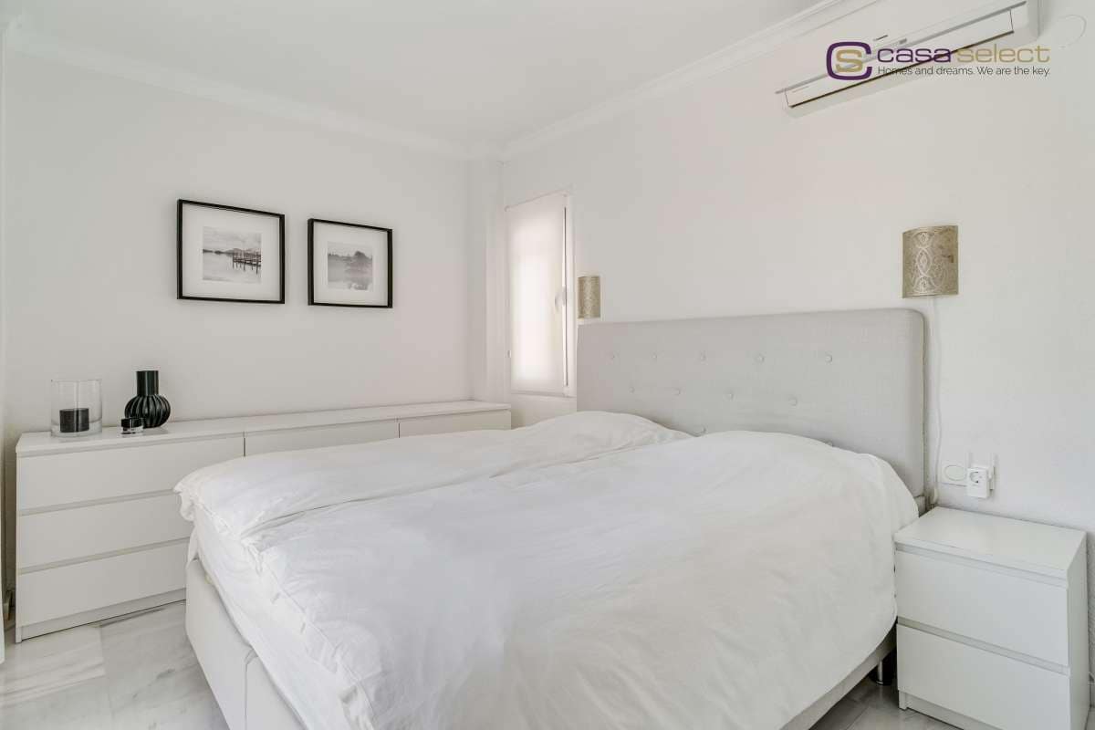 4 Zimmer Villa zu verkaufen in Almunecar mit Pool - 630.000 € (Ref: 9919096)
