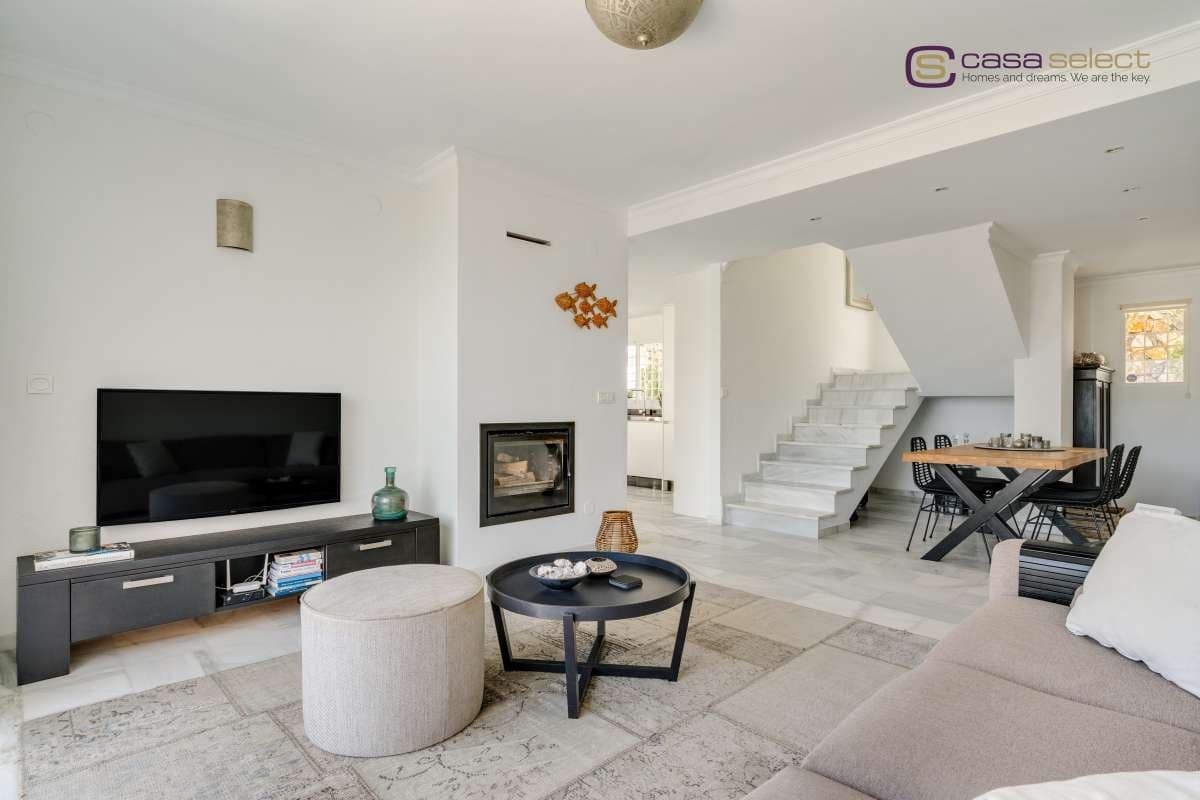 4 Zimmer Villa zu verkaufen in Almunecar mit Pool - 630.000 € (Ref: 9919096)