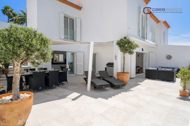 4 Zimmer Villa zu verkaufen in Almuñécar mit Pool - 630.000 € (Ref: 9919096)