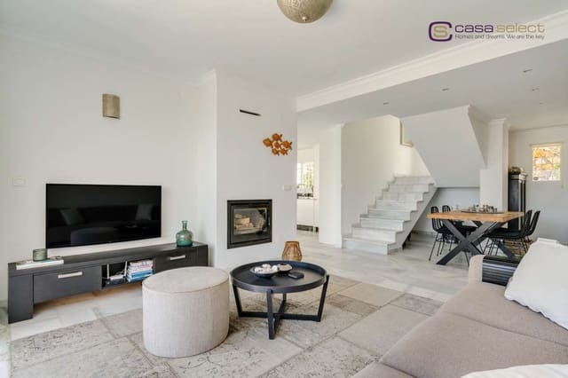 4 Zimmer Villa zu verkaufen in Almuñécar mit Pool - 630.000 € (Ref: 9919096)