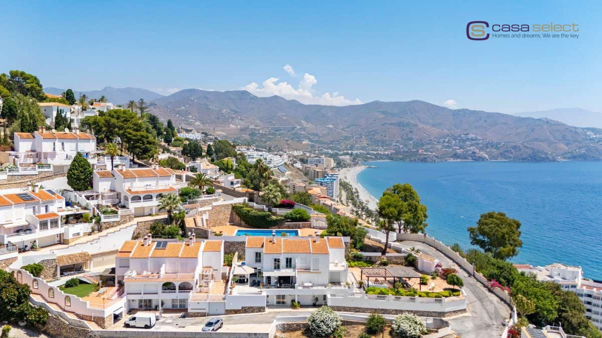 4 Zimmer Villa zu verkaufen in Almunecar mit Pool - 630.000 € (Ref: 9919096)