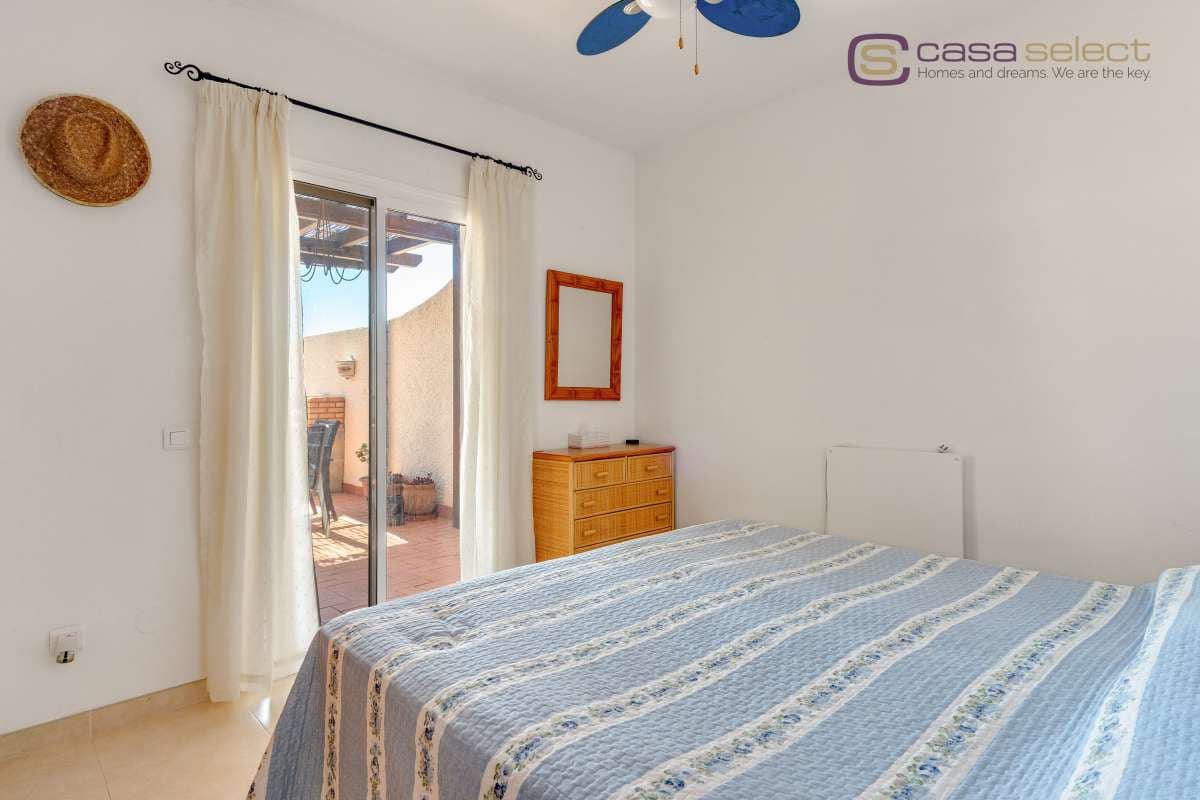 Apartamento de 2 habitaciones en Nerja en venta con piscina - 350.000 € (Ref: 9974384)