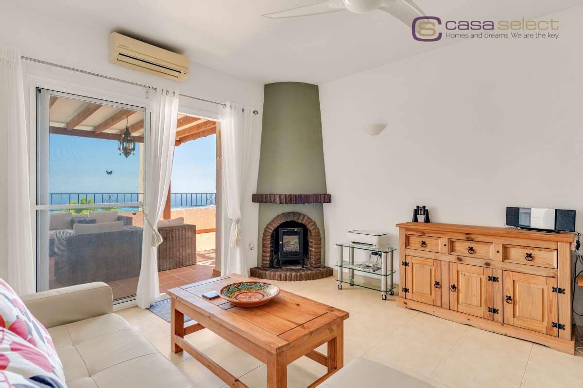 Apartamento de 2 habitaciones en Nerja en venta con piscina - 350.000 € (Ref: 9974384)