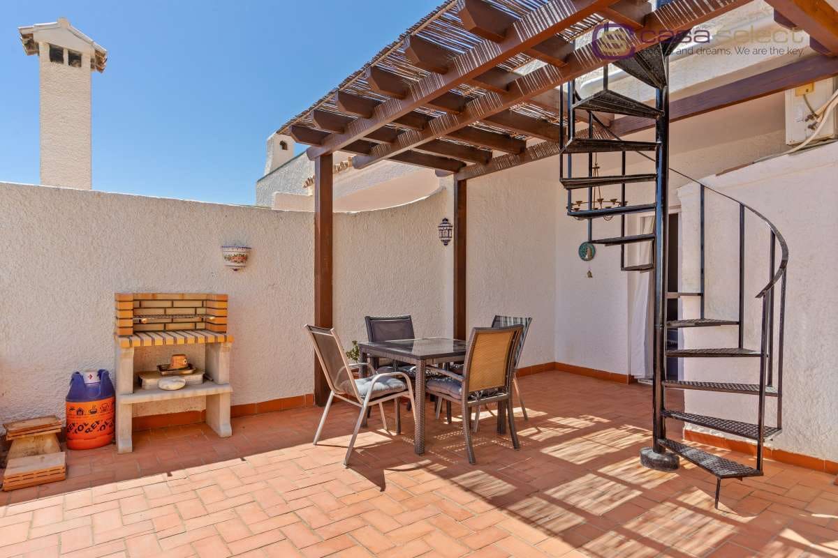 Apartamento de 2 habitaciones en Nerja en venta con piscina - 350.000 € (Ref: 9974384)