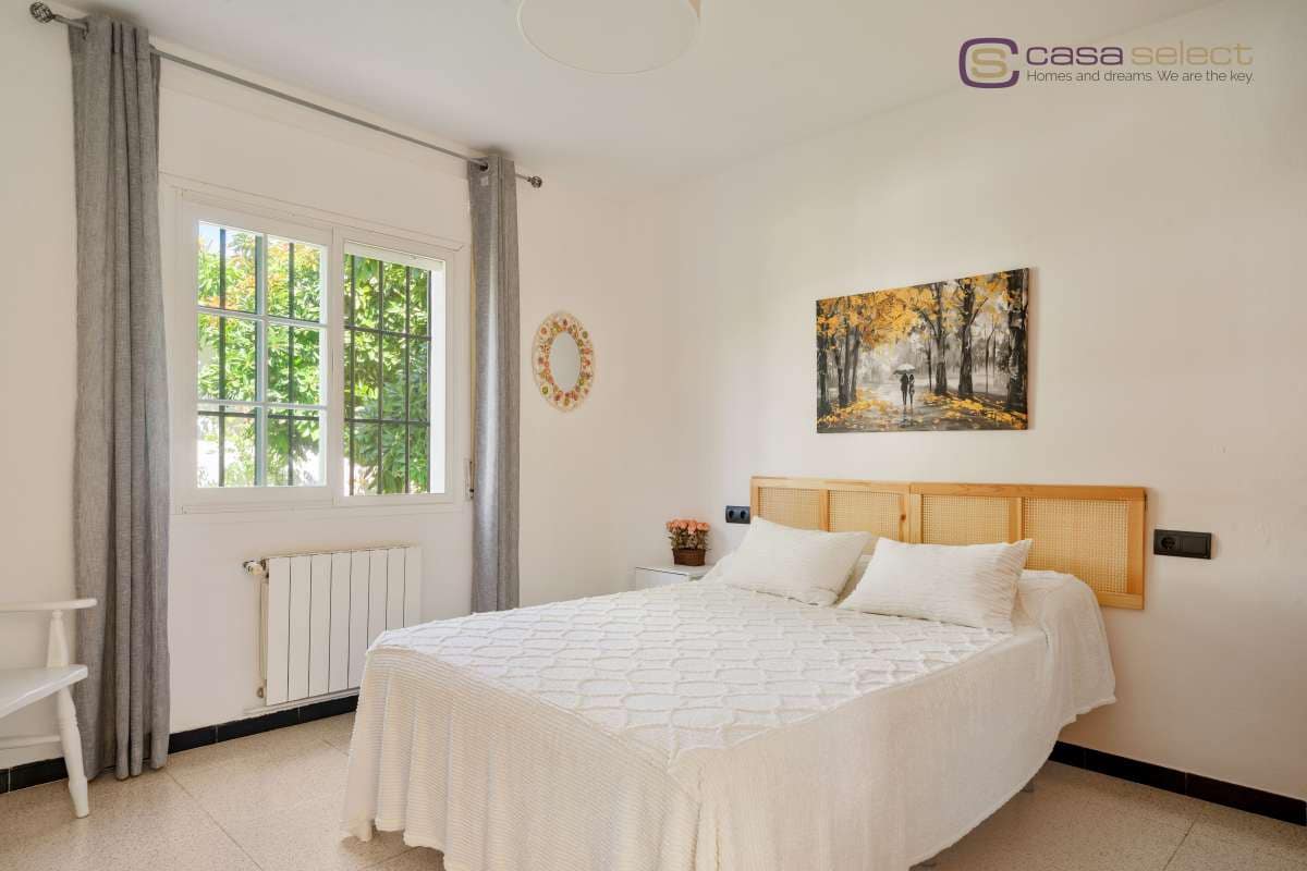 4 chambre Villa/Maison à vendre à Nerja avec piscine - 1 200 000 € (Ref: 9981641)