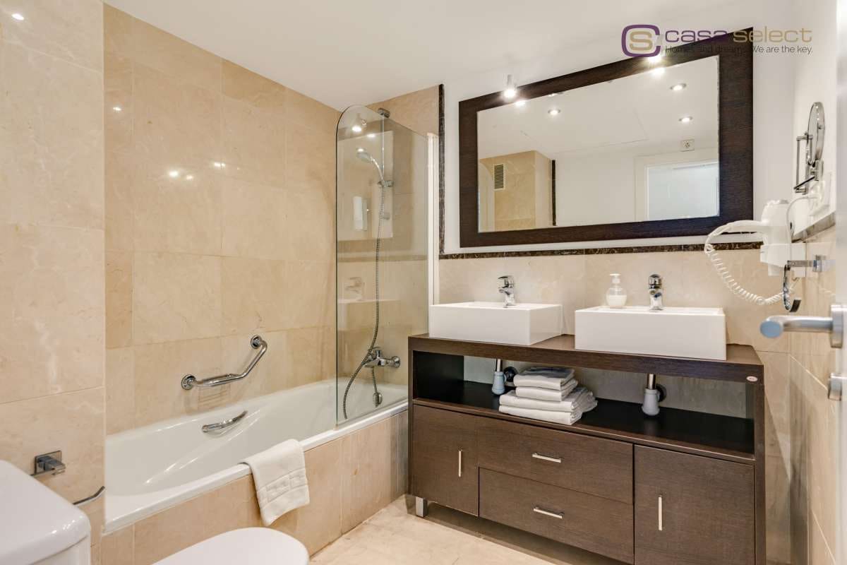 Apartamento de 1 habitación en Torrox-Costa en venta con piscina - 280.000 € (Ref: 9984063)