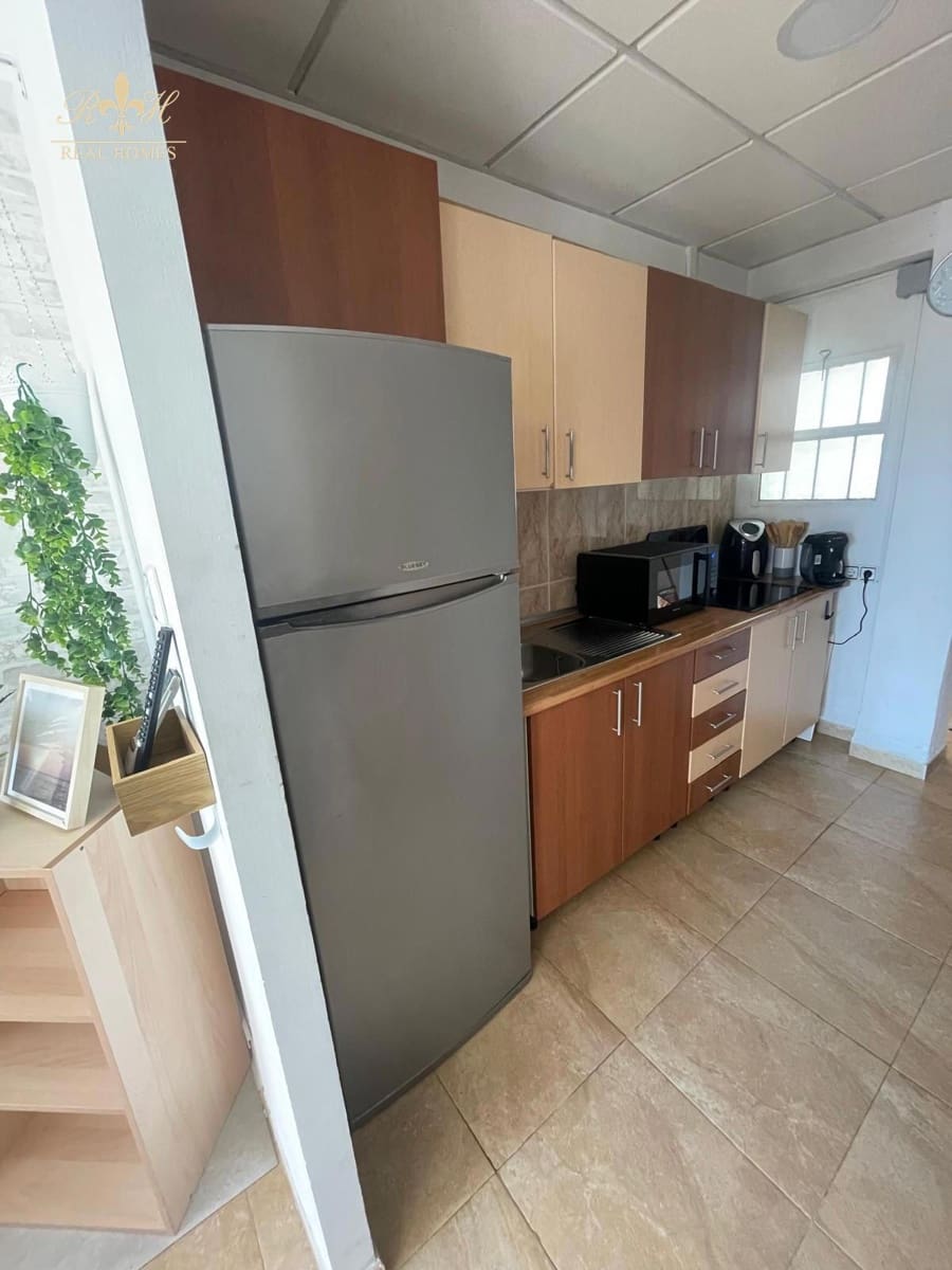 1 bedroom Flat for rent in Benidorm with garage - € 1,100 (Ref: 10016760)