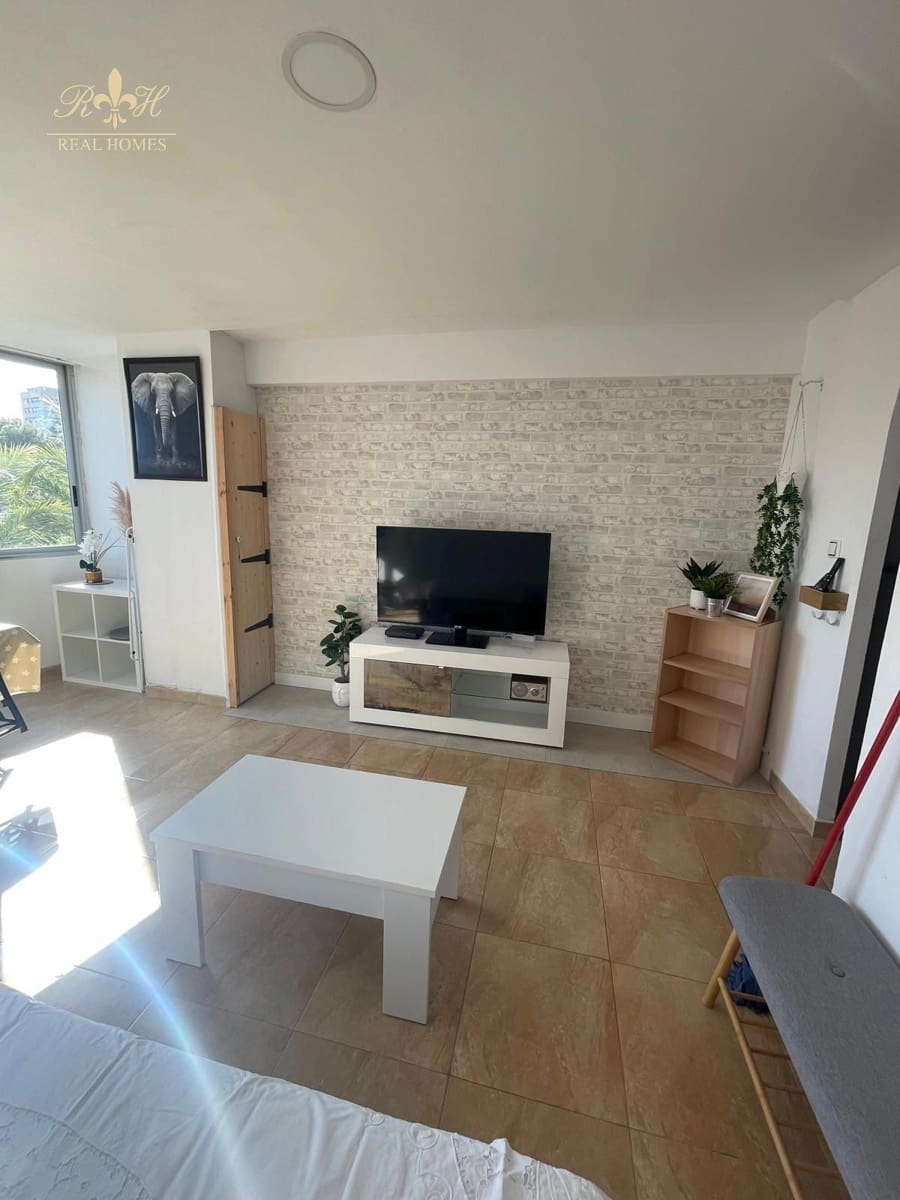 1 bedroom Flat for rent in Benidorm with garage - € 1,100 (Ref: 10016760)