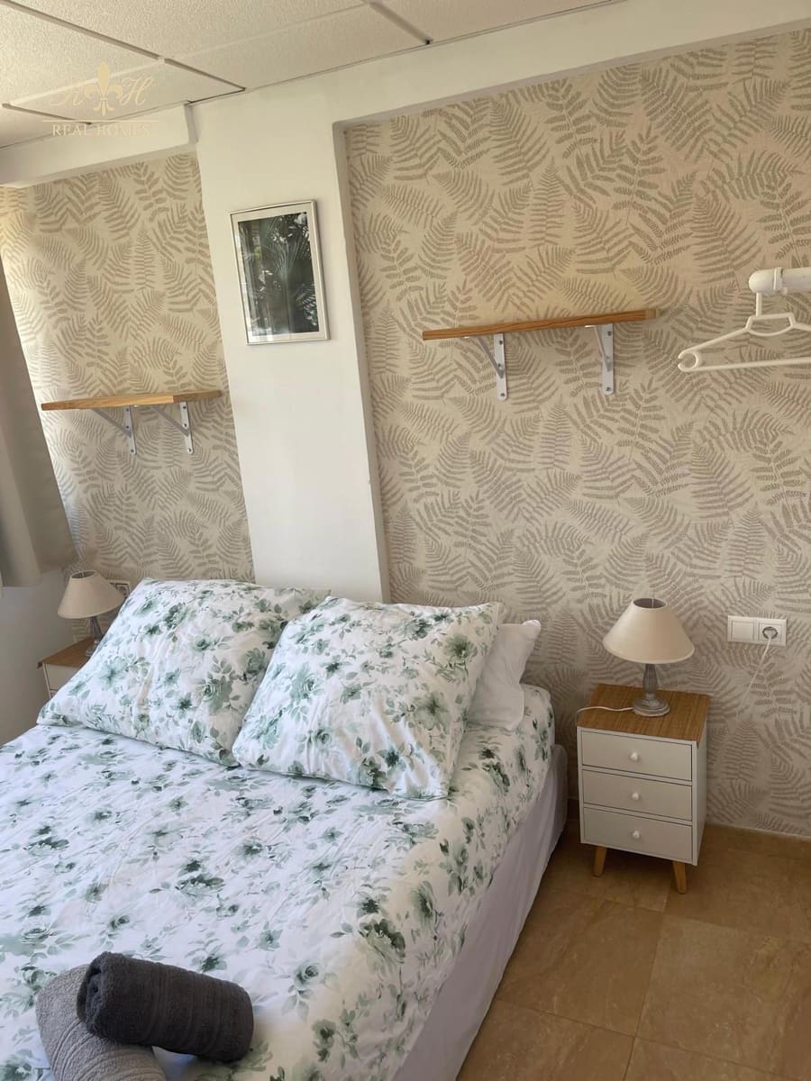 1 bedroom Flat for rent in Benidorm with garage - € 1,100 (Ref: 10016760)