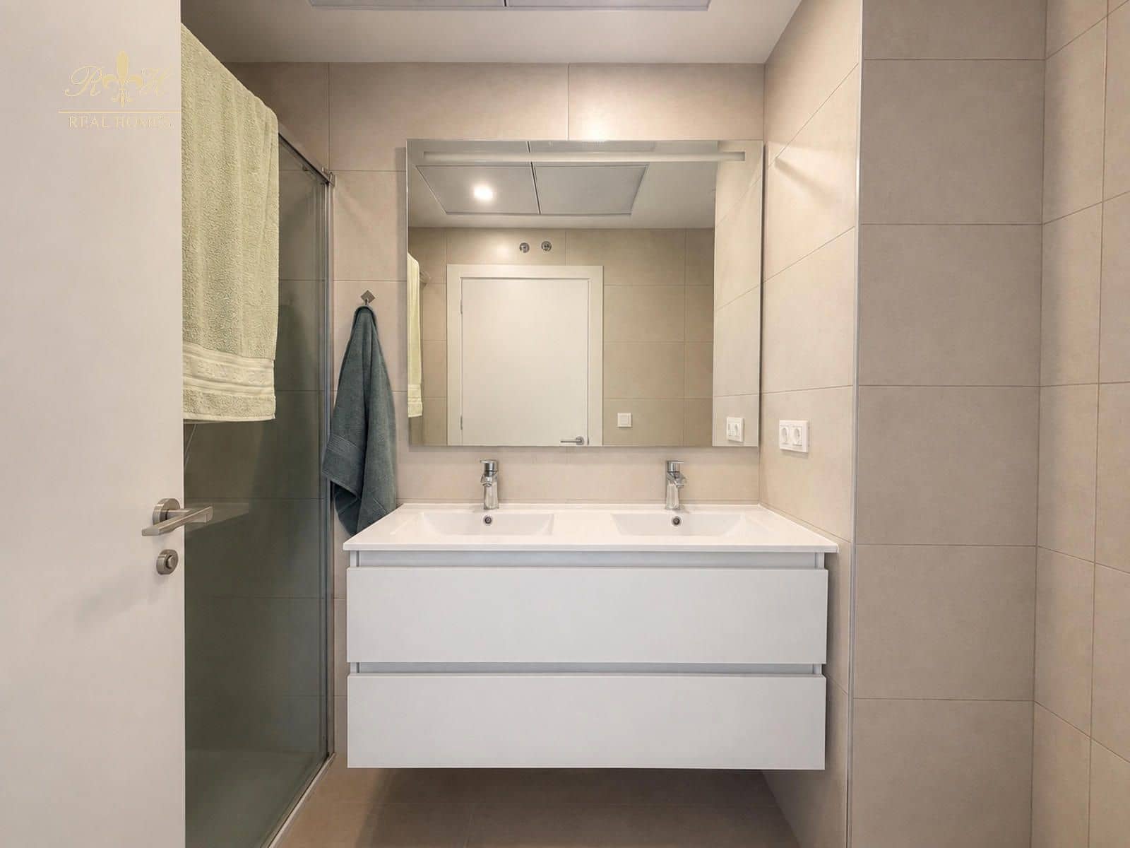 2 soveværelse Lejlighed til salg i Benidorm med swimmingpool garage - € 624.000 (Ref: 10034303)