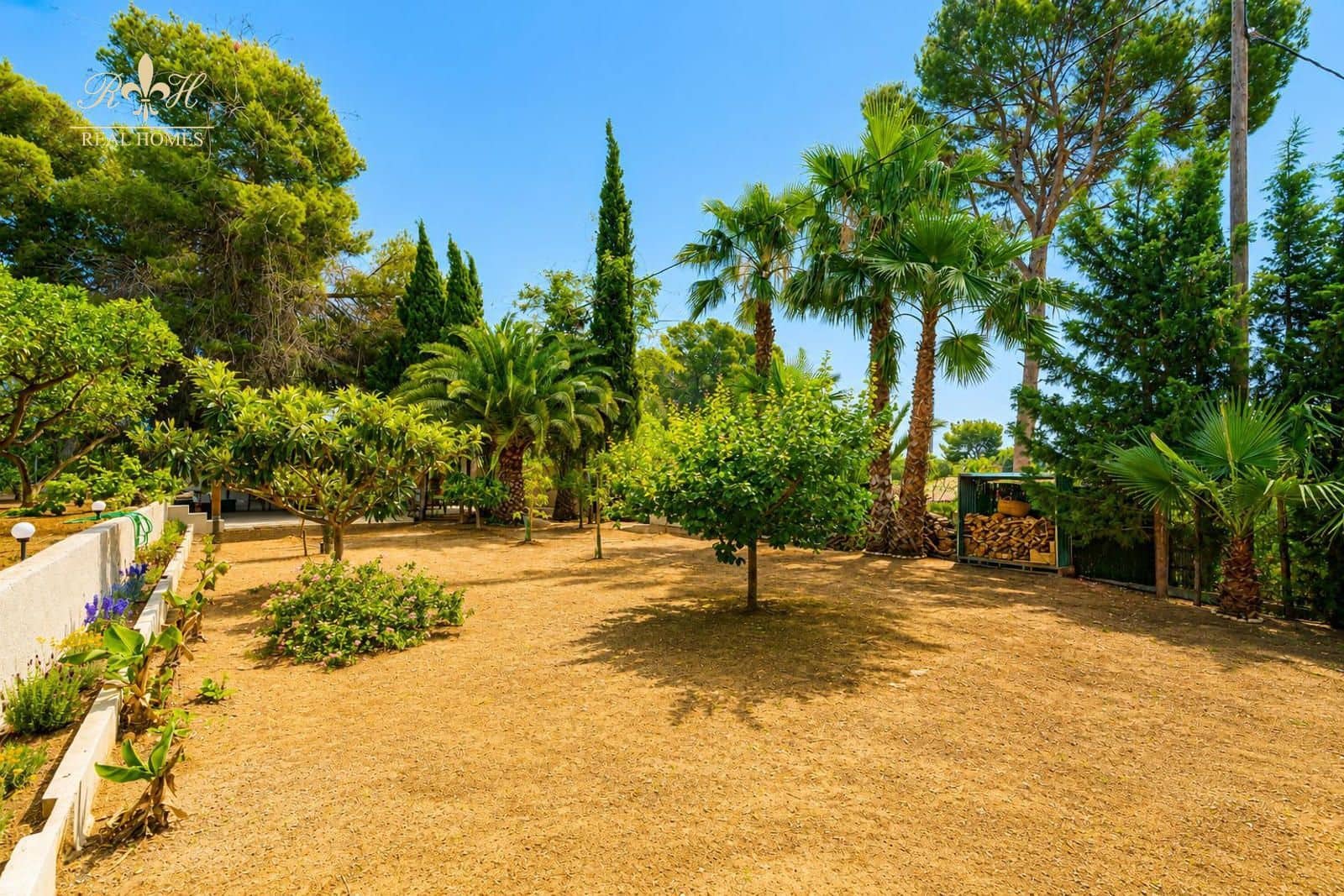 3 bedroom Villa for rent in Alfaz del Pi / L'Alfas del Pi with pool garage - € 2,200 (Ref: 10034476)