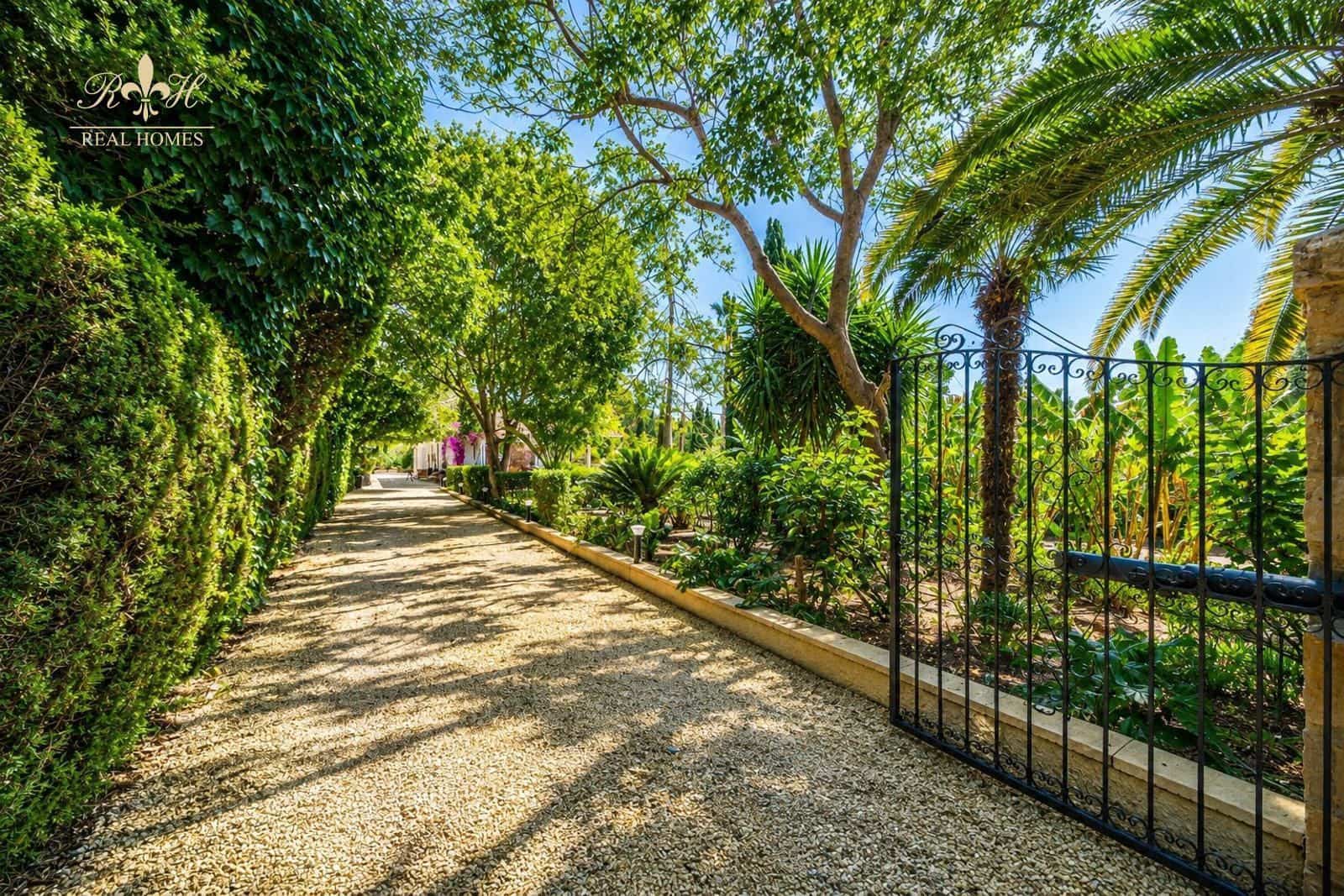 3 bedroom Villa for rent in Alfaz del Pi / L'Alfas del Pi with pool garage - € 2,200 (Ref: 10034476)
