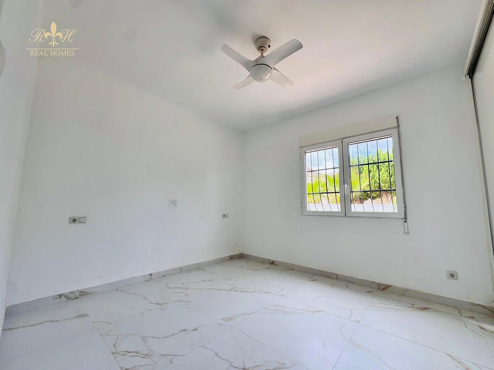 4 bedroom Villa for rent in Albir with pool - € 3,000 (Ref: 10065558)