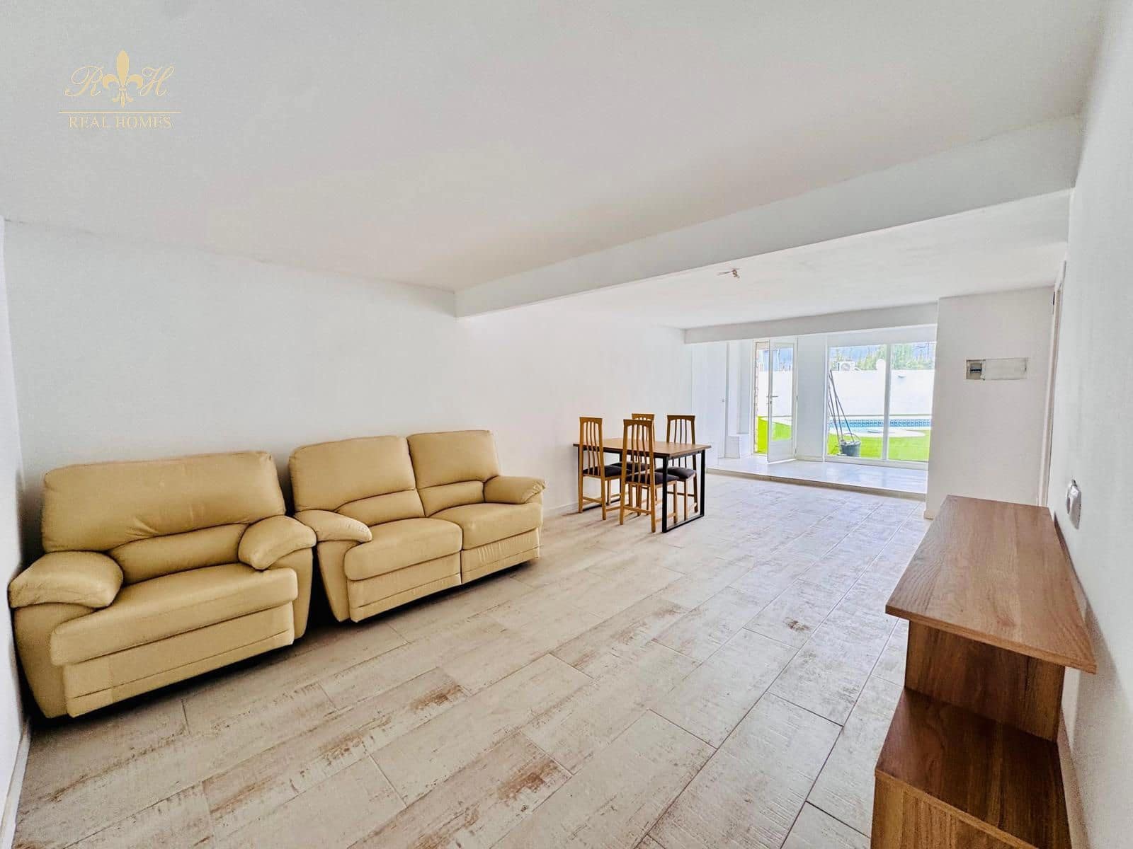 4 bedroom Villa for rent in Albir with pool - € 3,000 (Ref: 10065558)