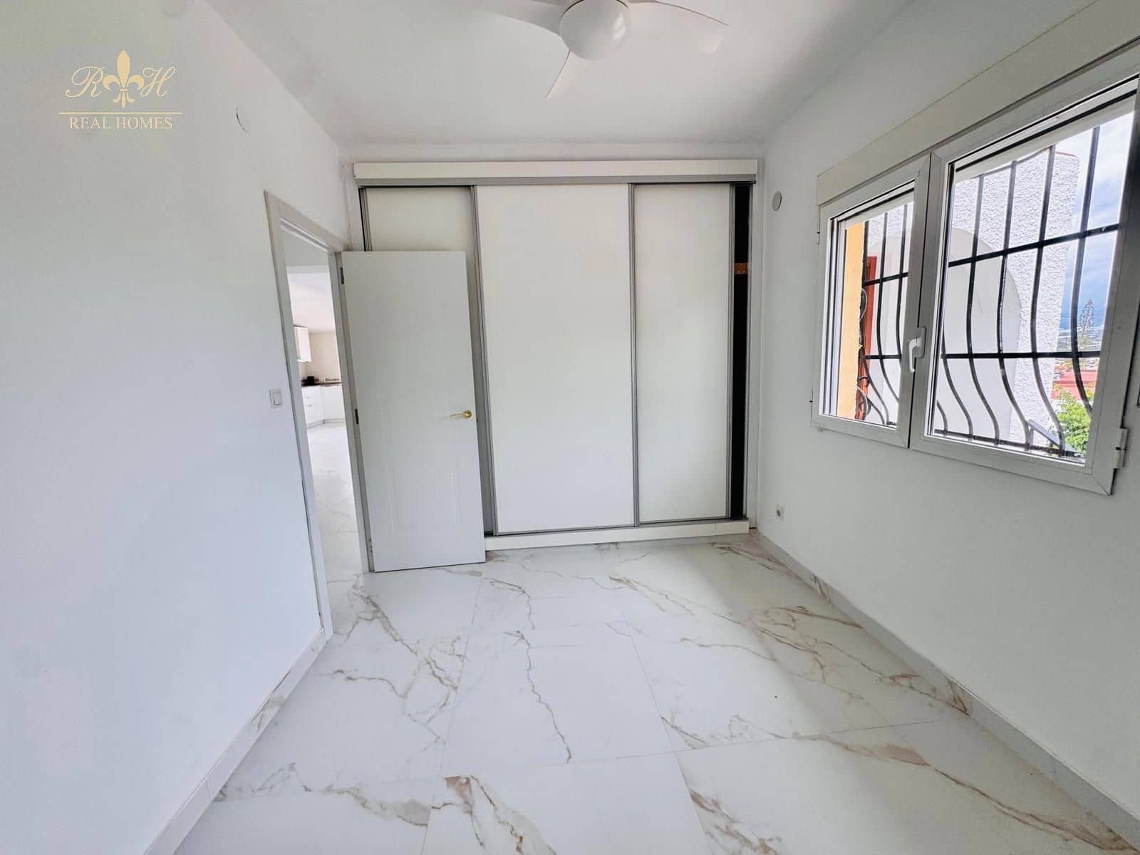 4 bedroom Villa for rent in Albir with pool - € 3,000 (Ref: 10065558)