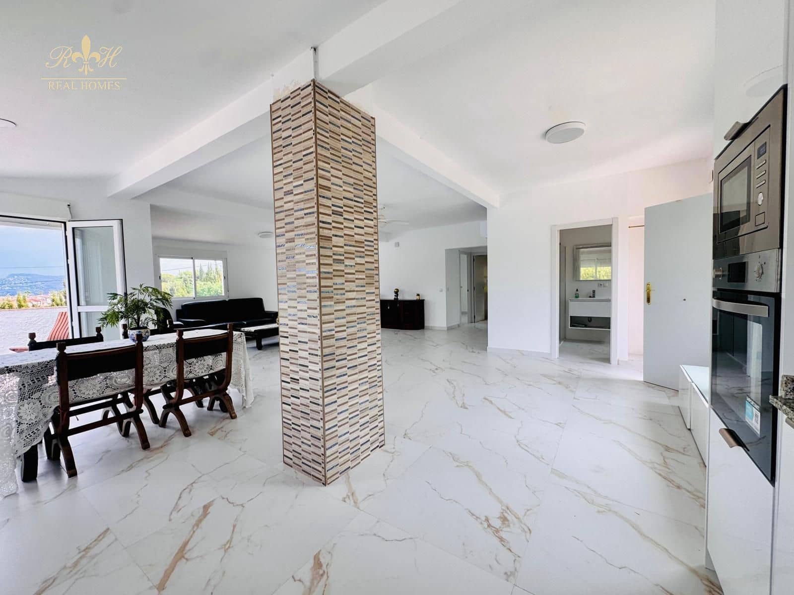 4 bedroom Villa for rent in Albir with pool - € 3,000 (Ref: 10065558)