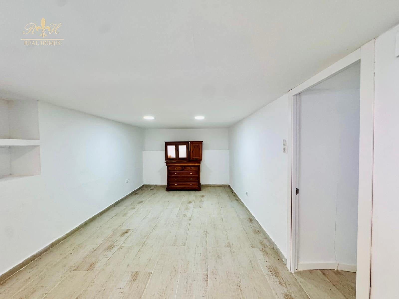 4 bedroom Villa for rent in Albir with pool - € 3,000 (Ref: 10065558)