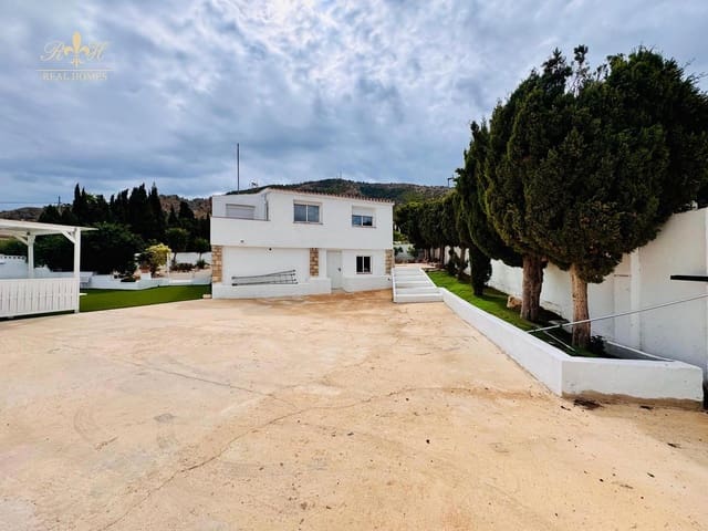 4 bedroom Villa for rent in Albir, Alfaz del Pi / L'Alfàs del Pi with pool - € 3,000 (Ref: 10065558)