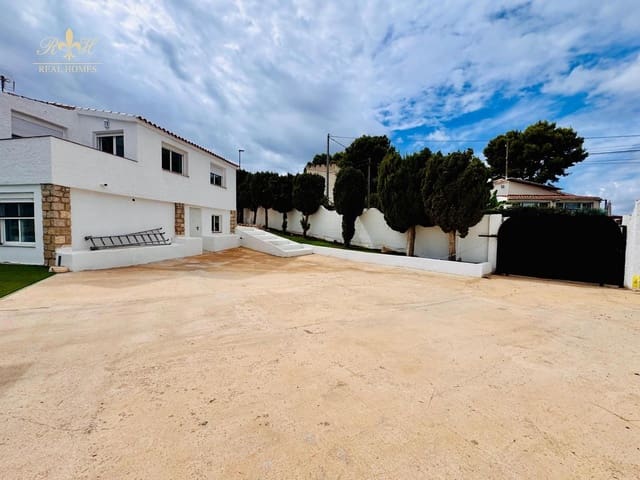 4 bedroom Villa for rent in Albir, Alfaz del Pi / L'Alfàs del Pi with pool - € 3,000 (Ref: 10065558)