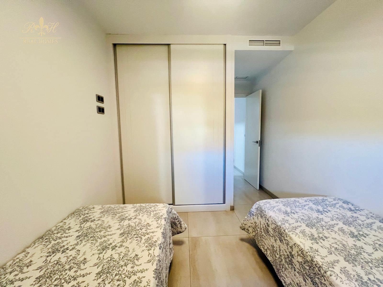 2 quarto Apartamento para venda em Benidorm com piscina garagem - 680 000 € (Ref: 10079793)