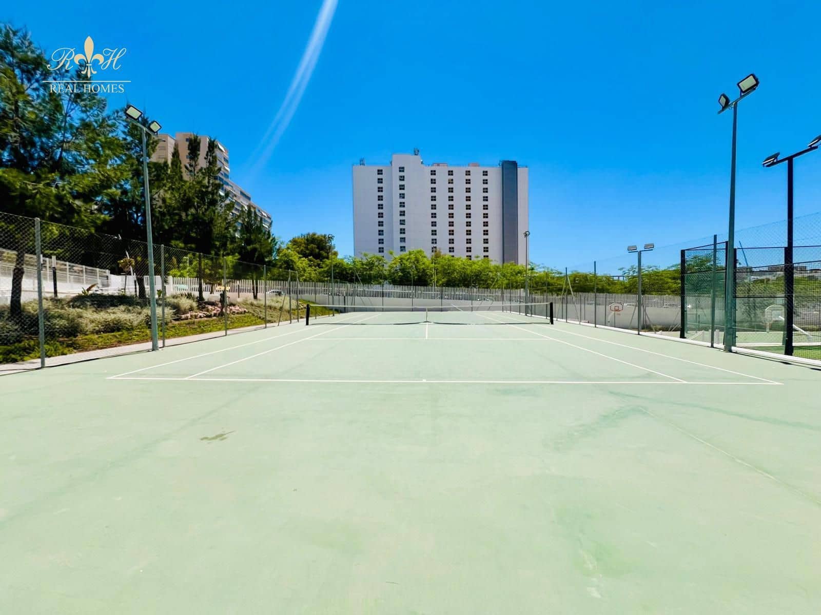 2 quarto Apartamento para venda em Benidorm com piscina garagem - 680 000 € (Ref: 10079793)