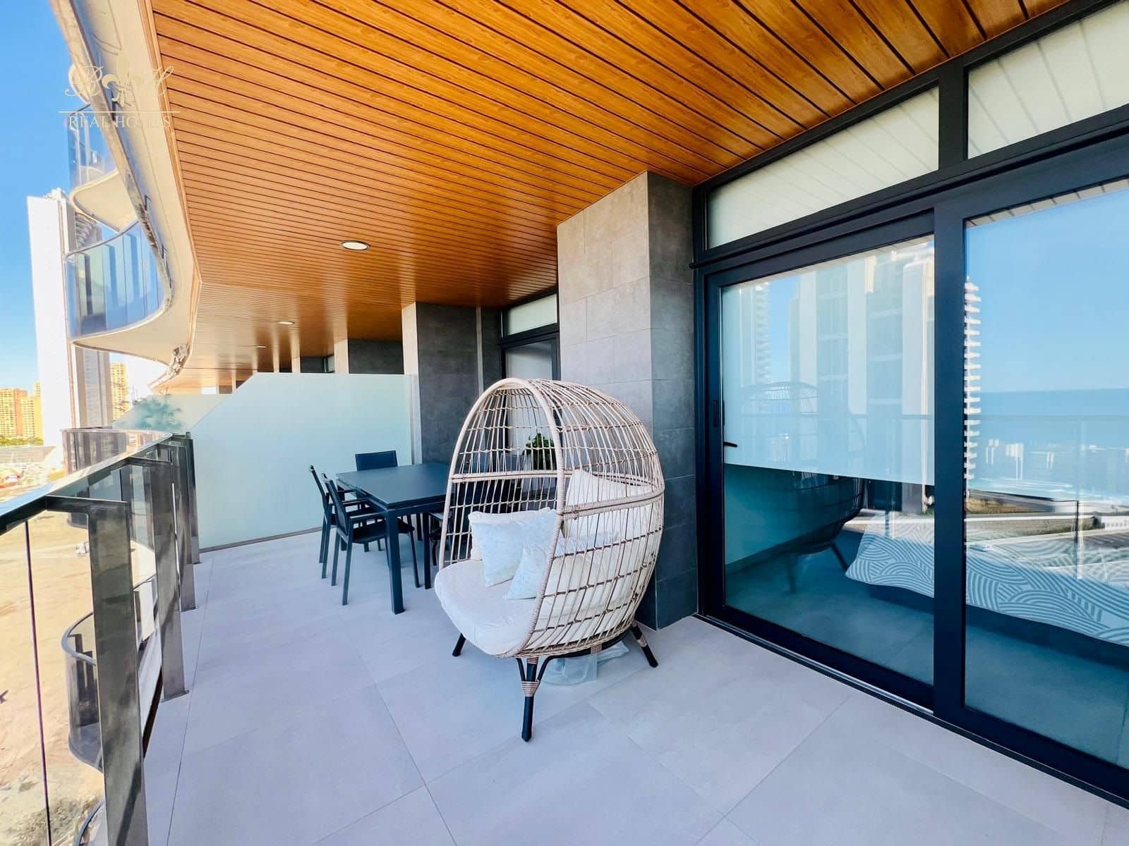 2 quarto Apartamento para venda em Benidorm com piscina garagem - 680 000 € (Ref: 10079793)