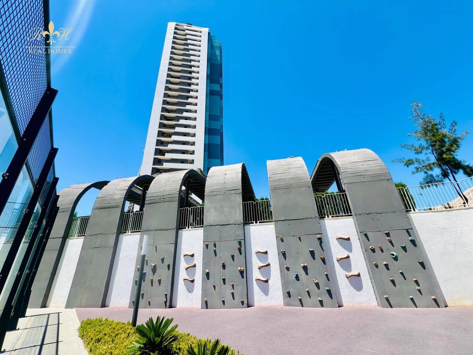 2 quarto Apartamento para venda em Benidorm com piscina garagem - 680 000 € (Ref: 10079793)