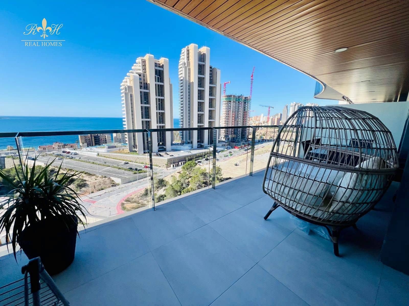 2 quarto Apartamento para venda em Benidorm com piscina garagem - 680 000 € (Ref: 10079793)