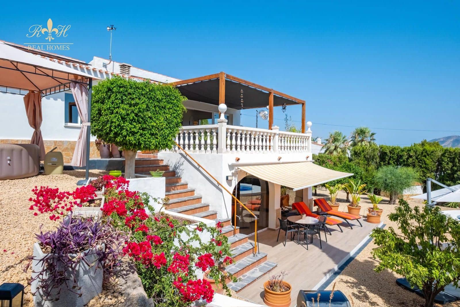 4 soverom Villa til salgs i Barranco Hondo med svømmebasseng garasje - € 849 000 (Ref: 10093706)