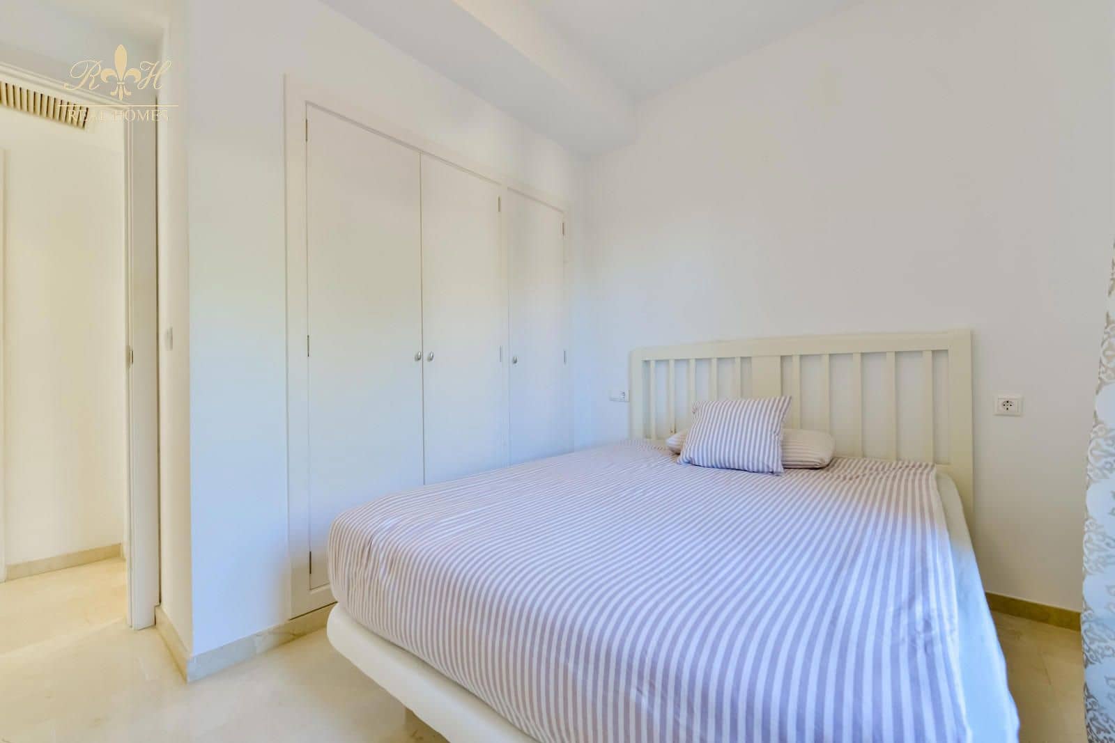 4 sypialnia Willa na sprzedaż w Finestrat z basenem garażem - 800 000 € (Ref: 10095652)