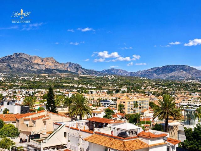4 makuuhuone Omakotitalo myytävänä paikassa Albir, Alfaz del Pi / L'Alfàs del Pi mukana uima-altaan - 790 000 € (Ref: 10099415)