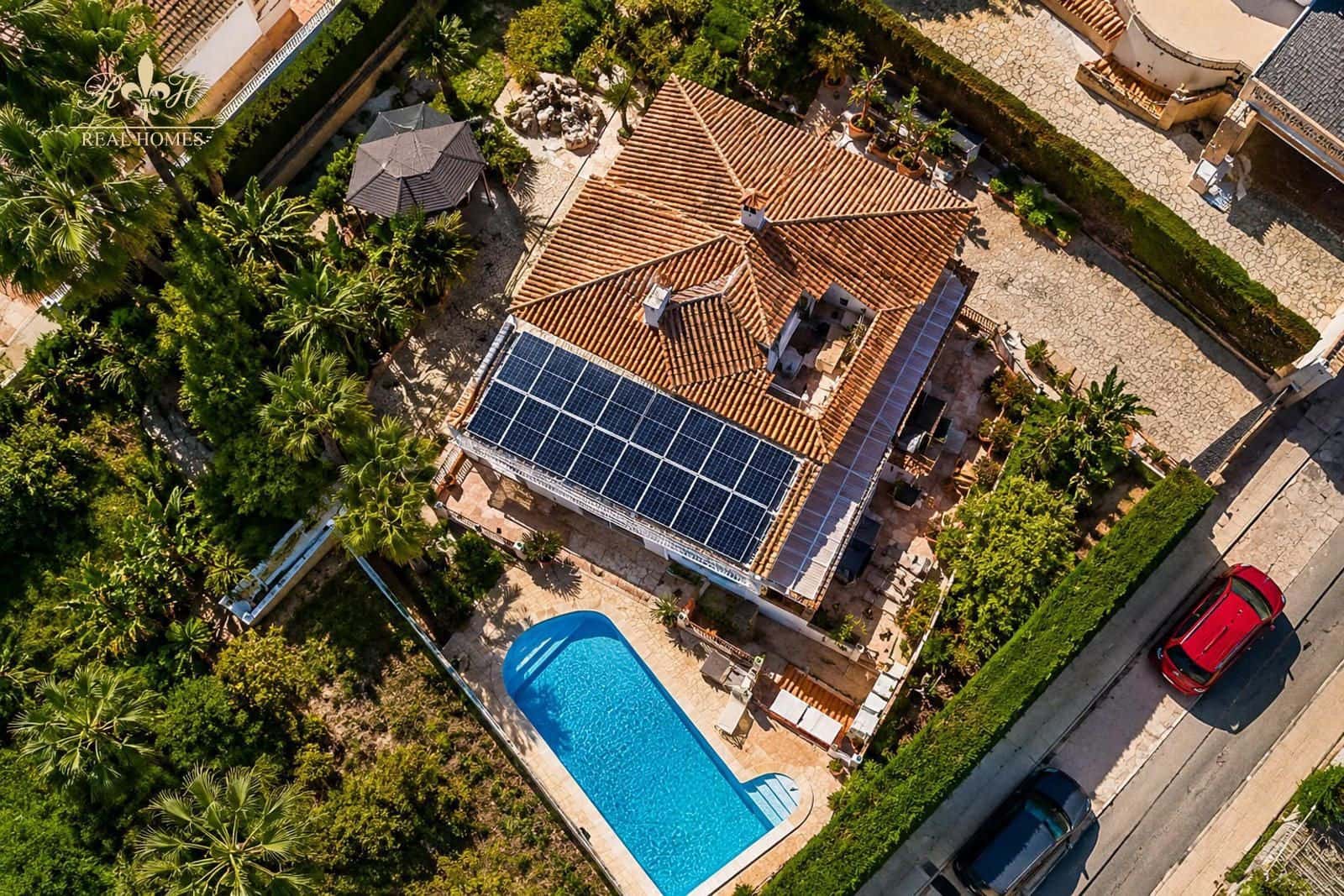 4 soveværelse Villa til salg i Finestrat med swimmingpool garage - € 980.000 (Ref: 10099416)