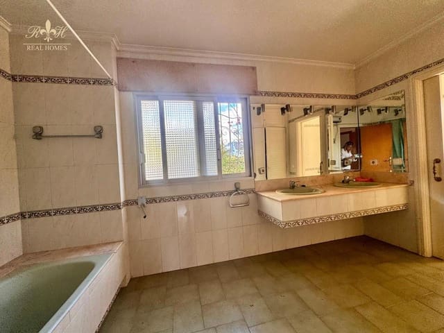 3 sovrum Villa till salu i Benidorm med pool garage - 890 000 € (Ref: 10099417)