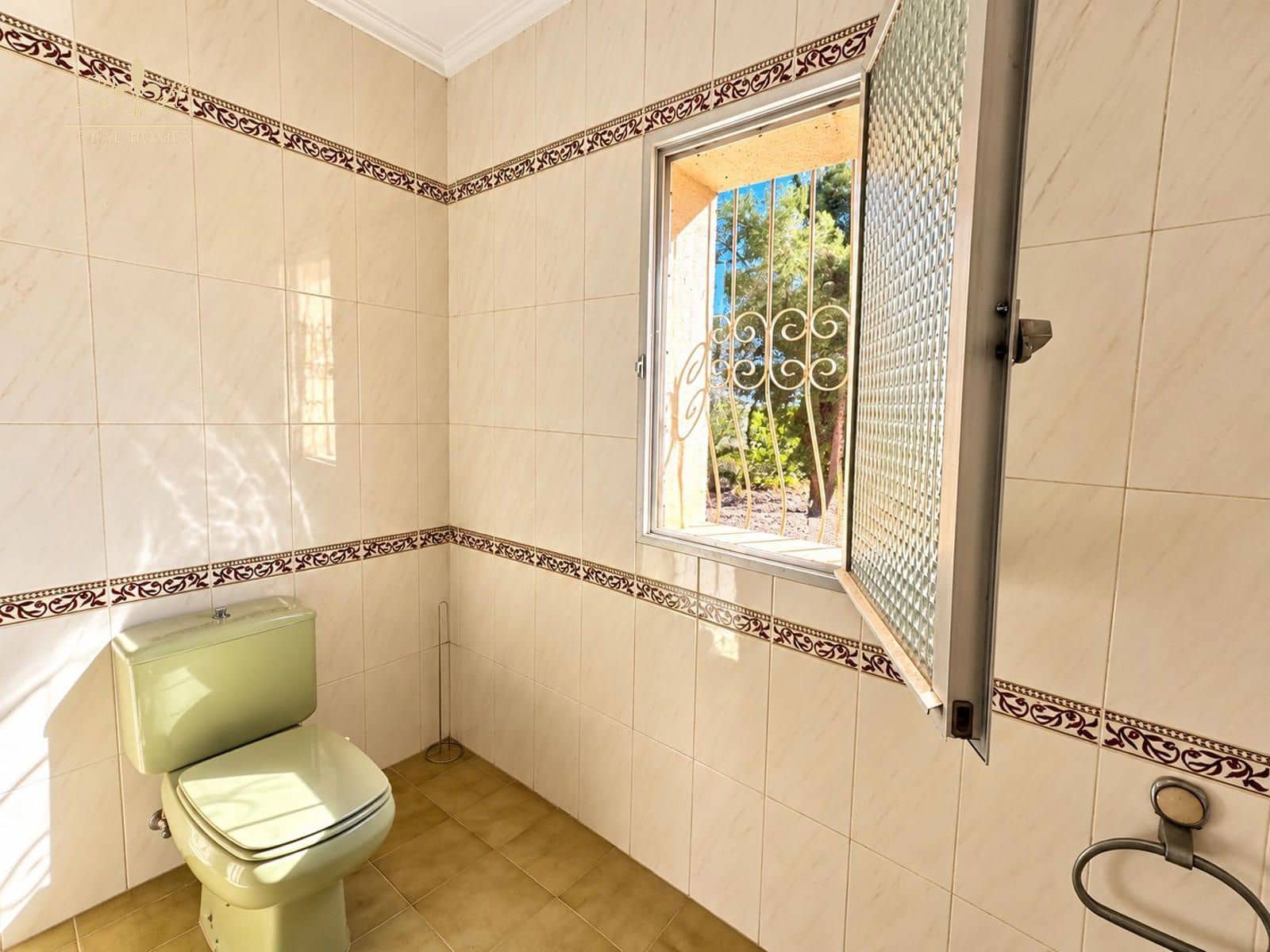 3 bedroom Villa for sale in Benidorm with pool garage - € 890,000 (Ref: 10099417)