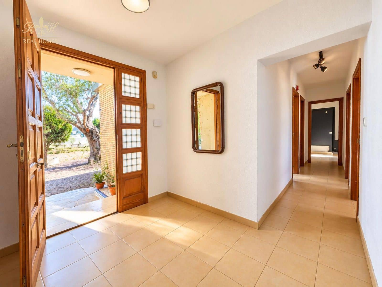 3 bedroom Villa for sale in Benidorm with pool garage - € 890,000 (Ref: 10099417)
