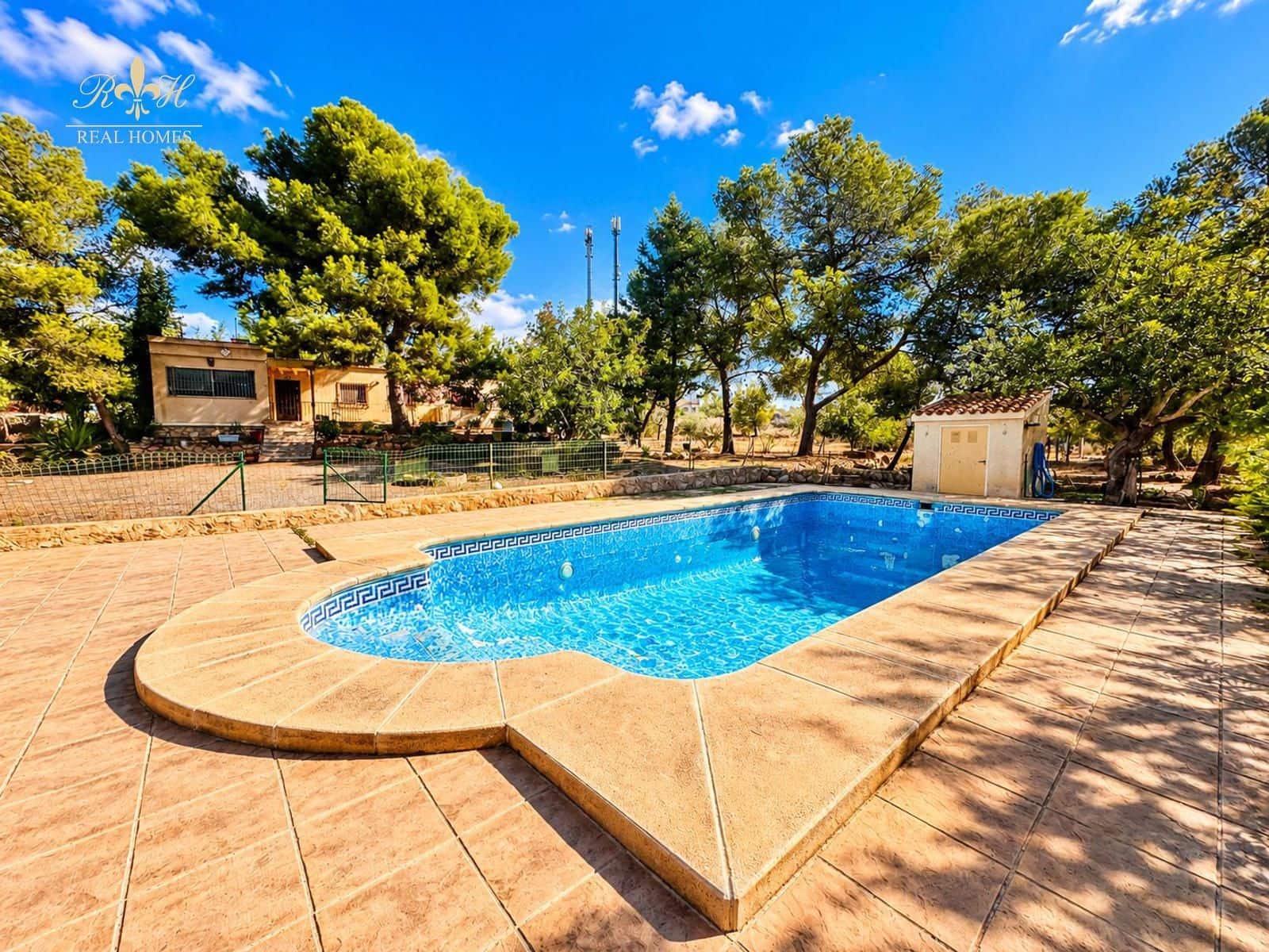3 bedroom Villa for sale in Benidorm with pool garage - € 890,000 (Ref: 10099417)