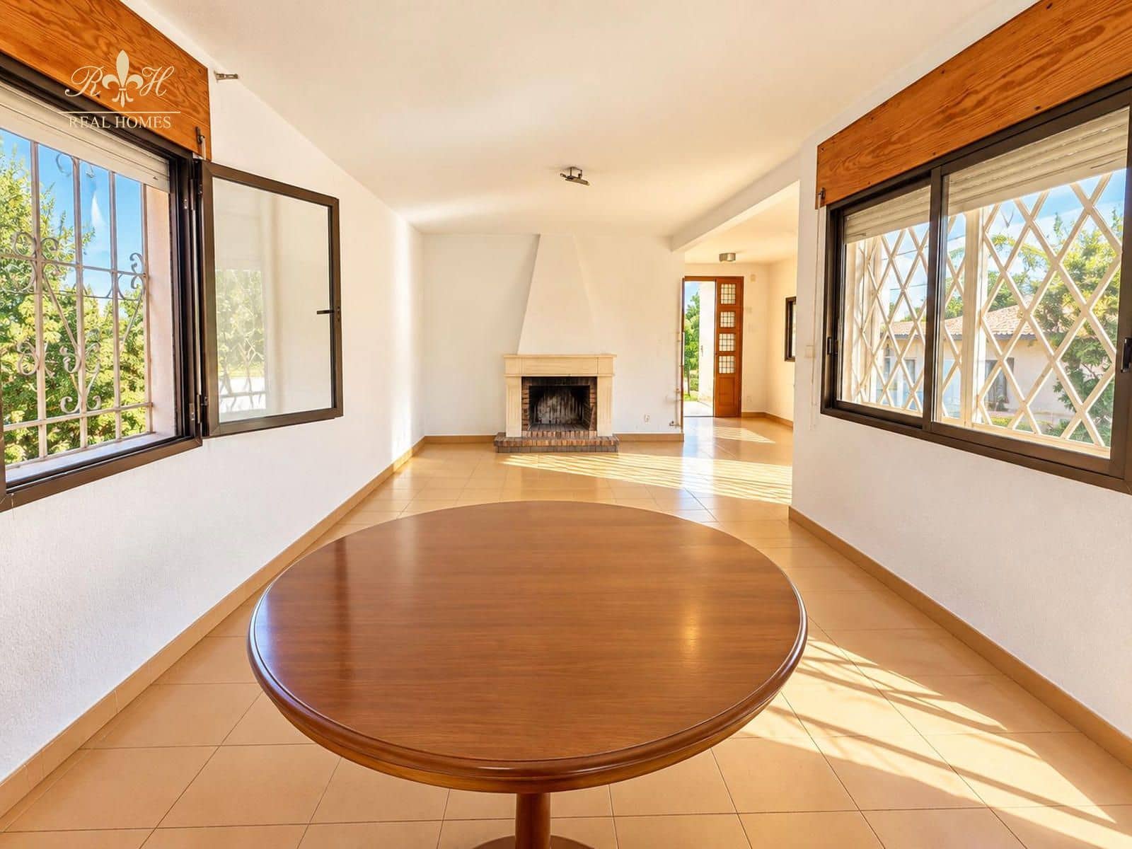 3 bedroom Villa for sale in Benidorm with pool garage - € 890,000 (Ref: 10099417)