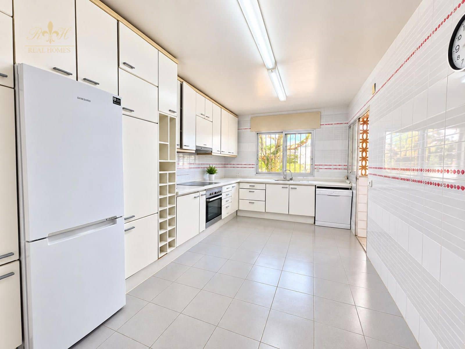 3 bedroom Villa for sale in Benidorm with pool garage - € 890,000 (Ref: 10099417)