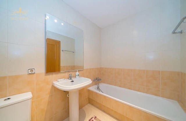 Piso de 3 habitaciones en Poniente, Benidorm en venta con piscina garaje - 449.900 € (Ref: 10113515)