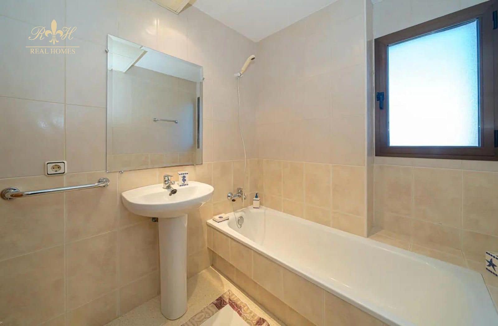 Piso de 3 habitaciones en Benidorm en venta con piscina garaje - 449.900 € (Ref: 10113515)