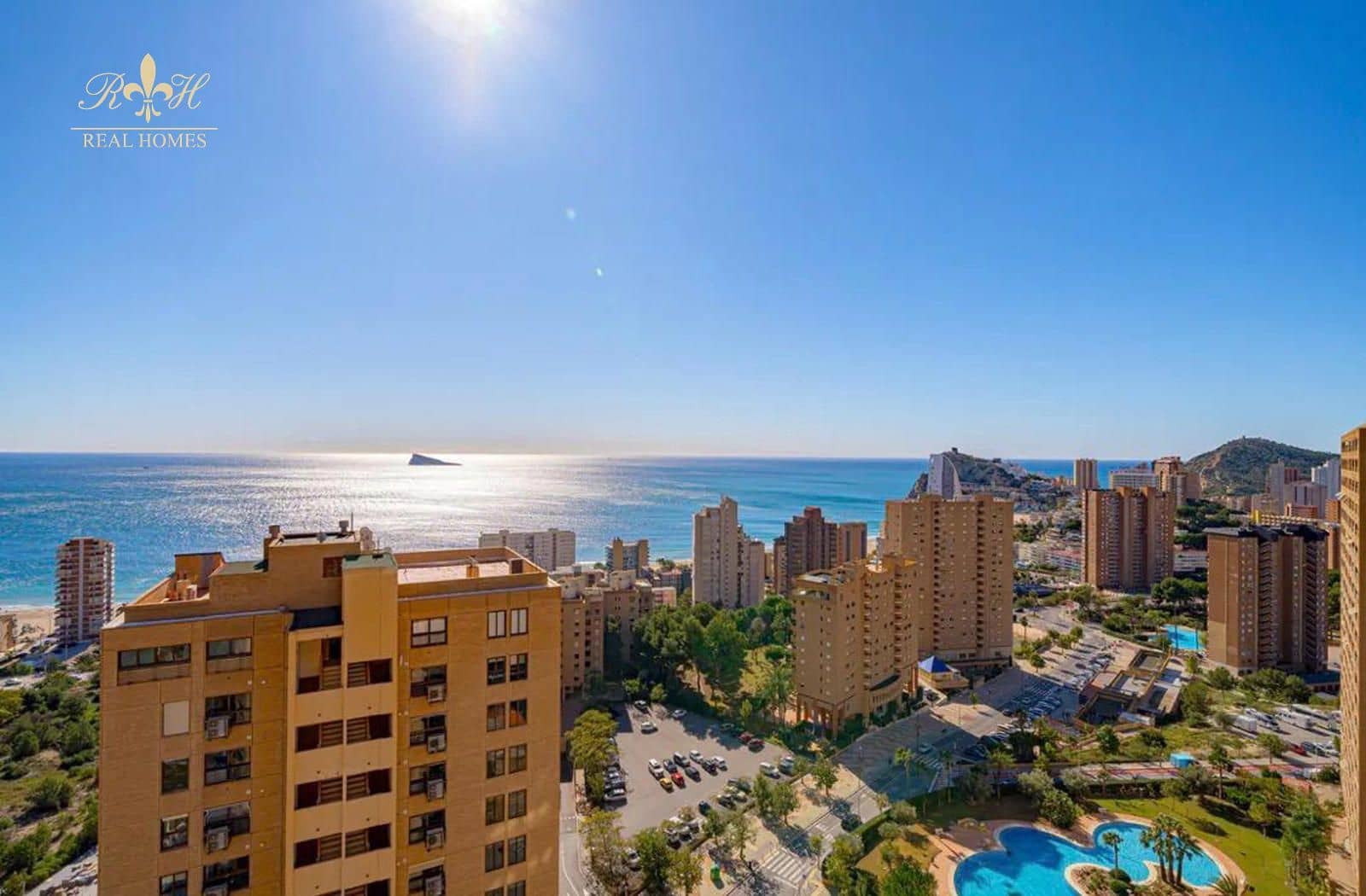 Piso de 3 habitaciones en Benidorm en venta con piscina garaje - 449.900 € (Ref: 10113515)