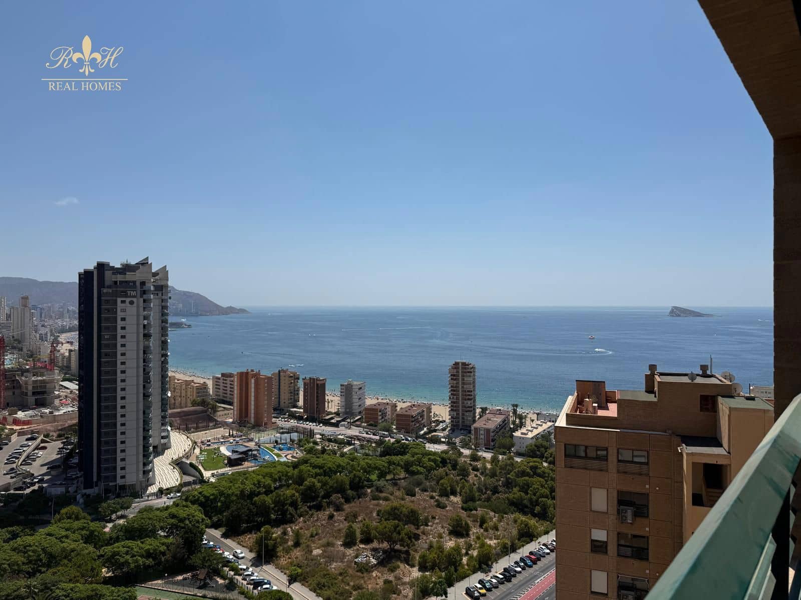 Piso de 3 habitaciones en Benidorm en venta con piscina garaje - 449.900 € (Ref: 10113515)